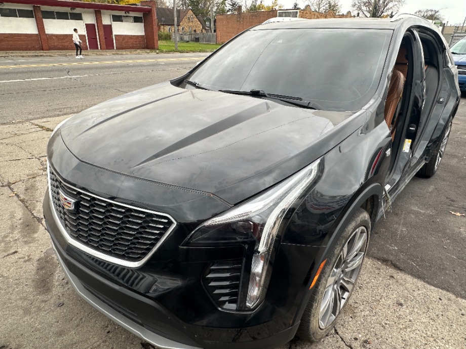 2019 Cadillac XT4 FWD. SOLD